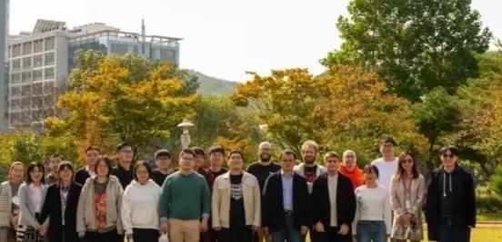 韩国又破防了，这次是因为人才。不是中国的人才比韩国有多优秀，而是韩国的退休之人一