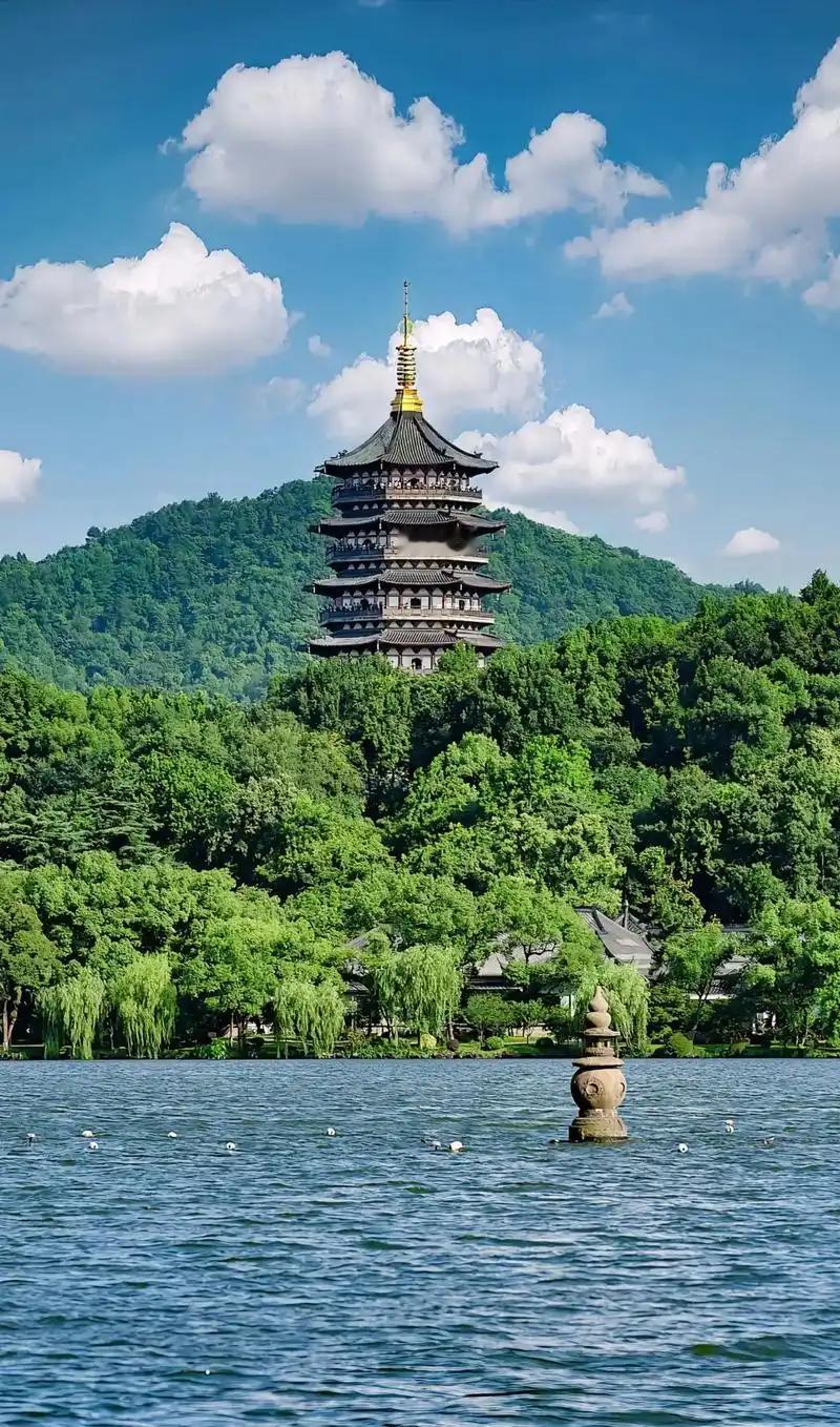 【为什么说杭州西湖是“园林”】说杭州西湖是“园林”，有其道理。