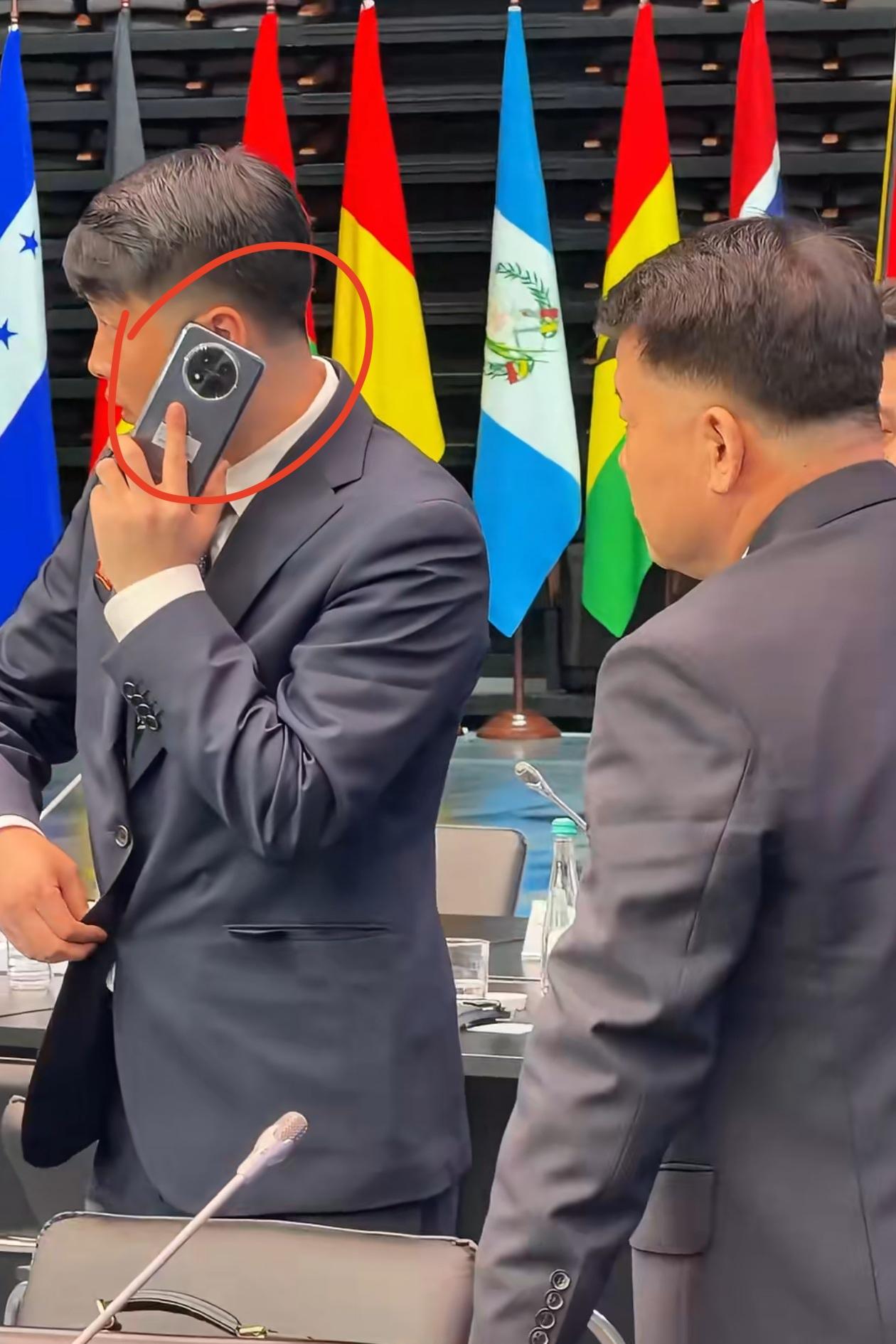这朝鲜用的是什么手机？朝鲜应该人人普及手机吧。看一个国家是不是现代国家还是古典国