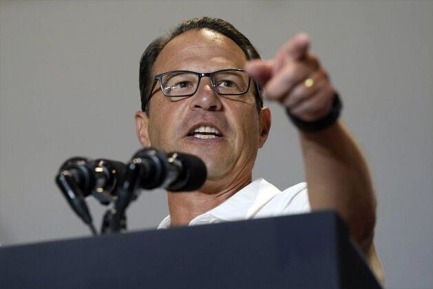 特朗普今晚在宾州东北部一个关键摇摆选区发表经济演讲，但他为自己经济表现打出“A-