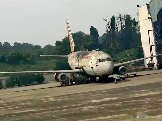 这不是段子，这是印度真实的事件，印度一架波音737客机“失踪”13年竟停在机场。