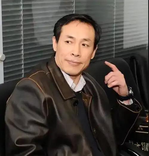 广东宏远看着四强中广厦，首钢，辽宁，山西，总算找到提升自己实力的方向1、学习山
