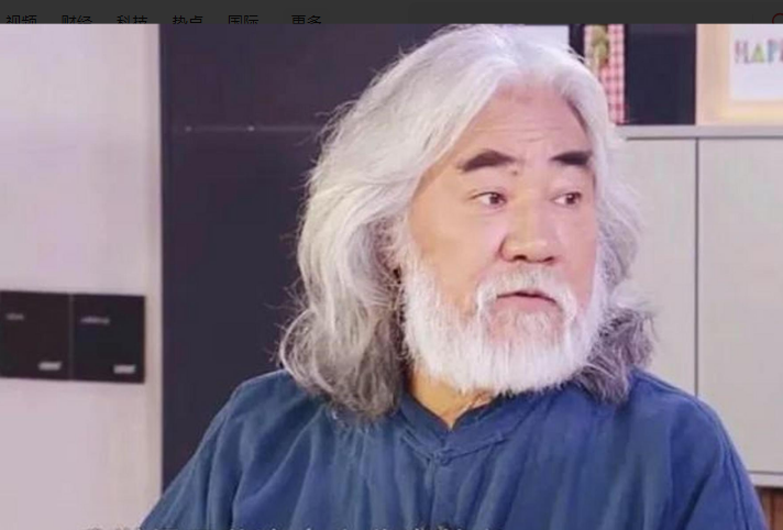 2003年，张纪中拍《天龙八部》，主题曲他思前想后想找王菲唱，于是便问她需要多少