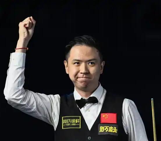 真牛，挑落三大赛十冠王，肖国栋首进八强！真没想到，当下的肖主播如