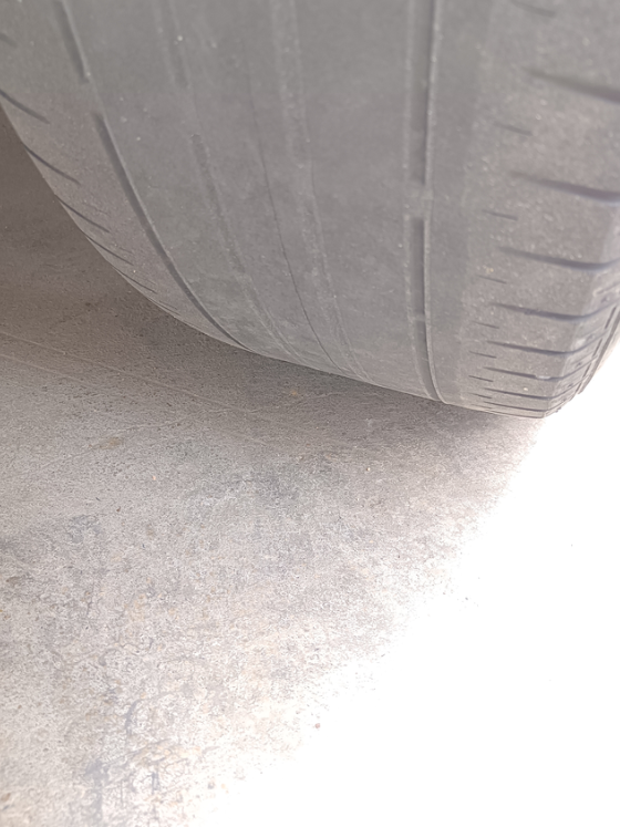 10代雅阁后轮磨损严重，前轮正常10代雅阁，1.5T精英版，目前4.2万了，后