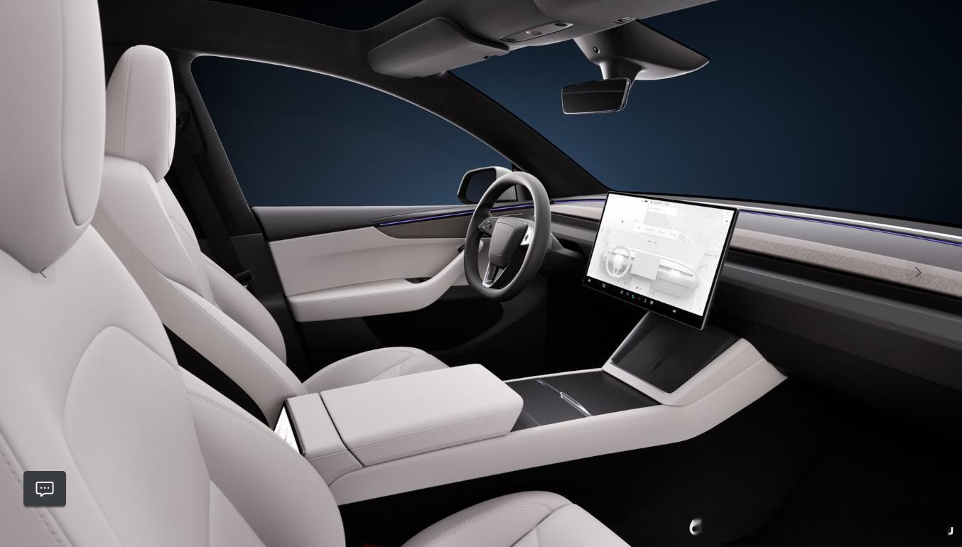 特斯拉ModleY进行了一下小升级，小到什么程度呢？只是把车标换成了黑色。然后