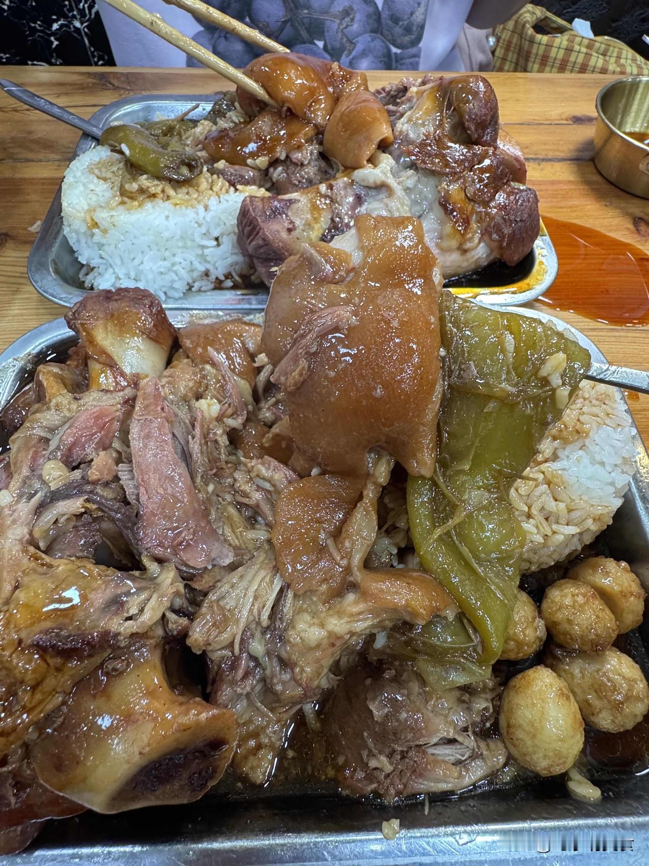 不想这么吃了，血压飚到200了为啥一在公司食堂吃饭就容易胖啊，都怪公司的食堂，