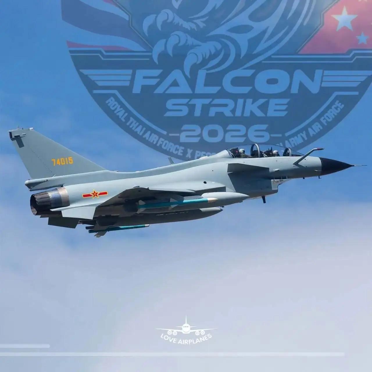 鹰击-2026联训期间，泰国摄影师拍摄的中国空军参演机型歼-10S、歼-10C、