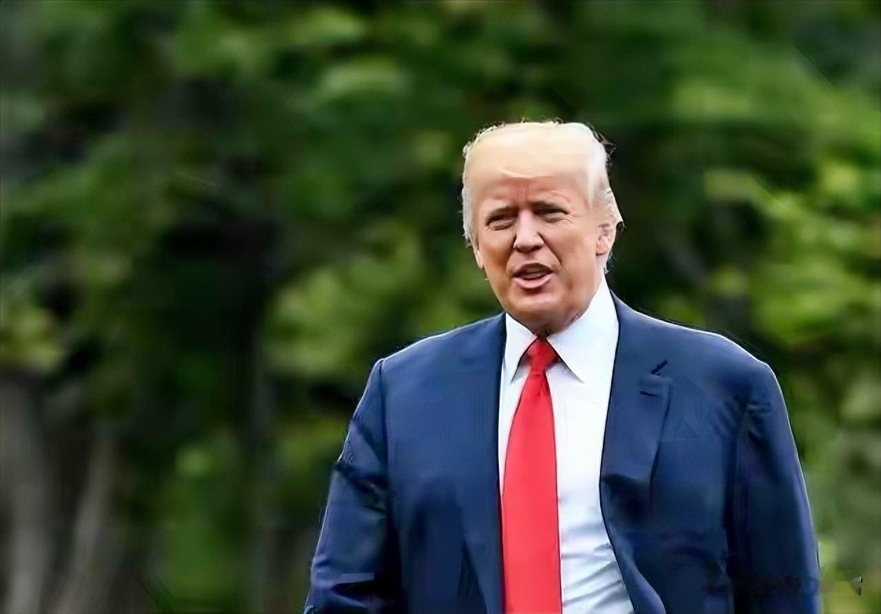 美国与中国的贸易战目前已经按了暂停键，因为特朗普有两大目标未完成，待这两个目标完