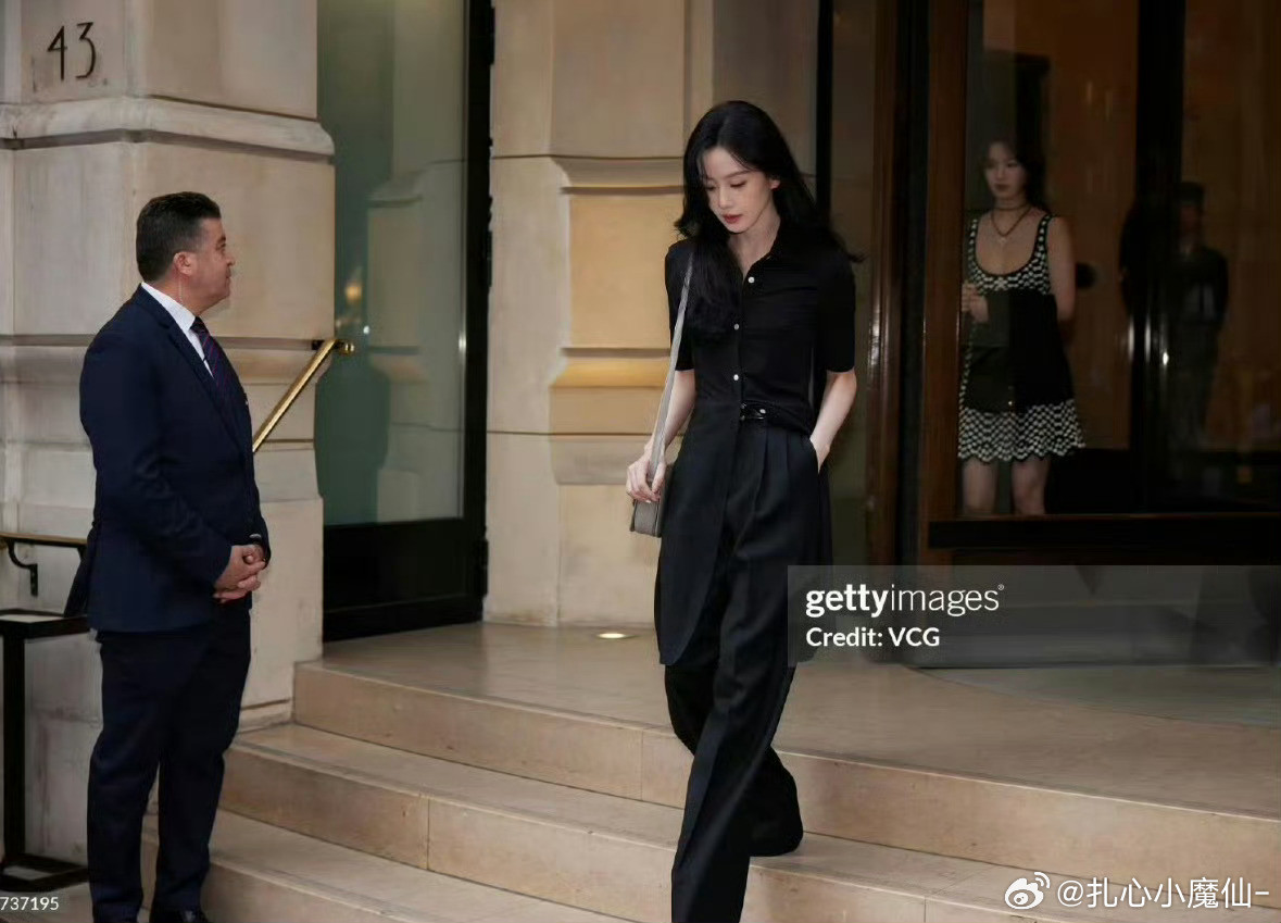 刘诗诗巴黎时装周G社生图越生越美​​​