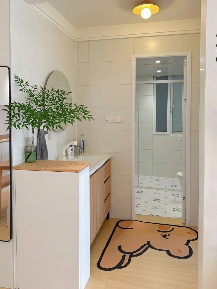 10万硬装的92平2室原木风…给大家参考