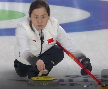米兰冬奥会的冰壶赛场上中国女子冰壶队可以说在第三轮比赛当中让我们见证了什么是关键