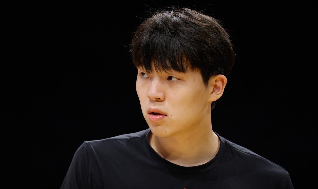 开拓者该醒醒了：换帅+扶正杨瀚森，才是唯一出路打重建中的鹈鹕都磕磕绊绊，开拓者