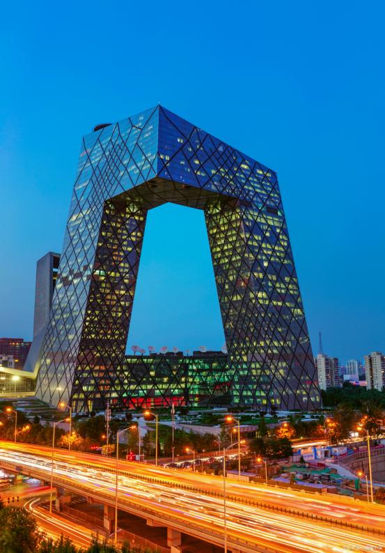 被民间戏称为“大裤衩”的央视大楼，在多年以后，其外籍设计师库哈斯在外媒采访中亲口