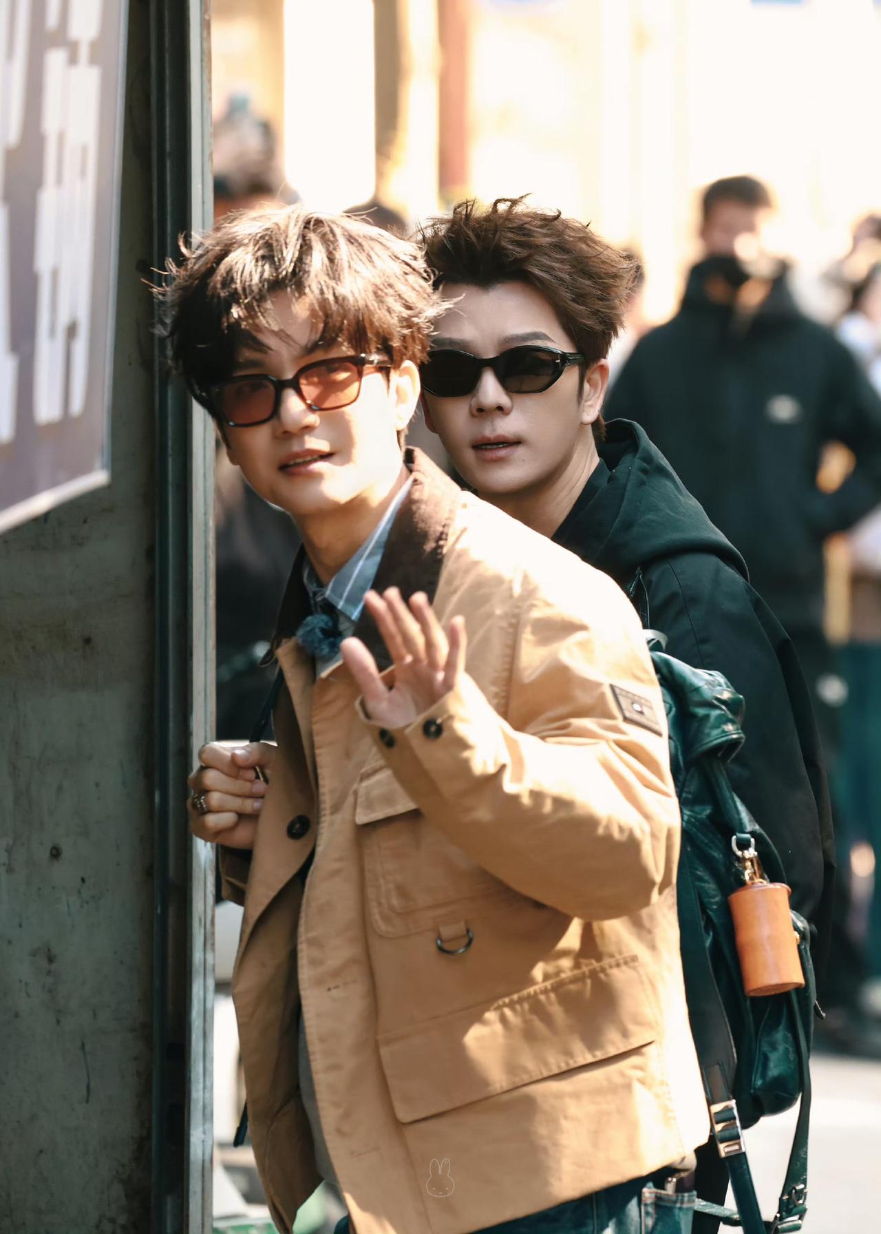 快乐老友记最后一期录制，捡一些公子于鑫的碎片，有没有发现这哥俩越长越像了呢[捂脸