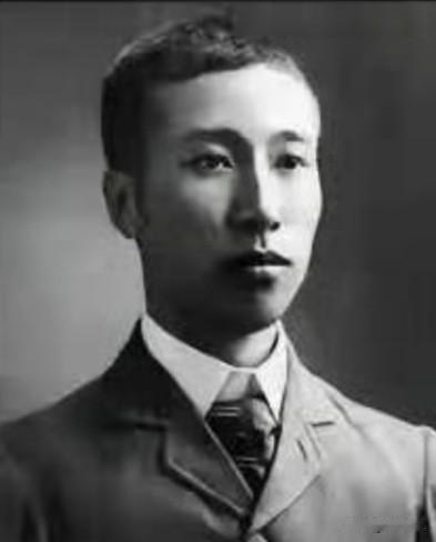 为什么说杨度是中国近代史最复杂的人？1893年，杨度中举，年仅18岁189
