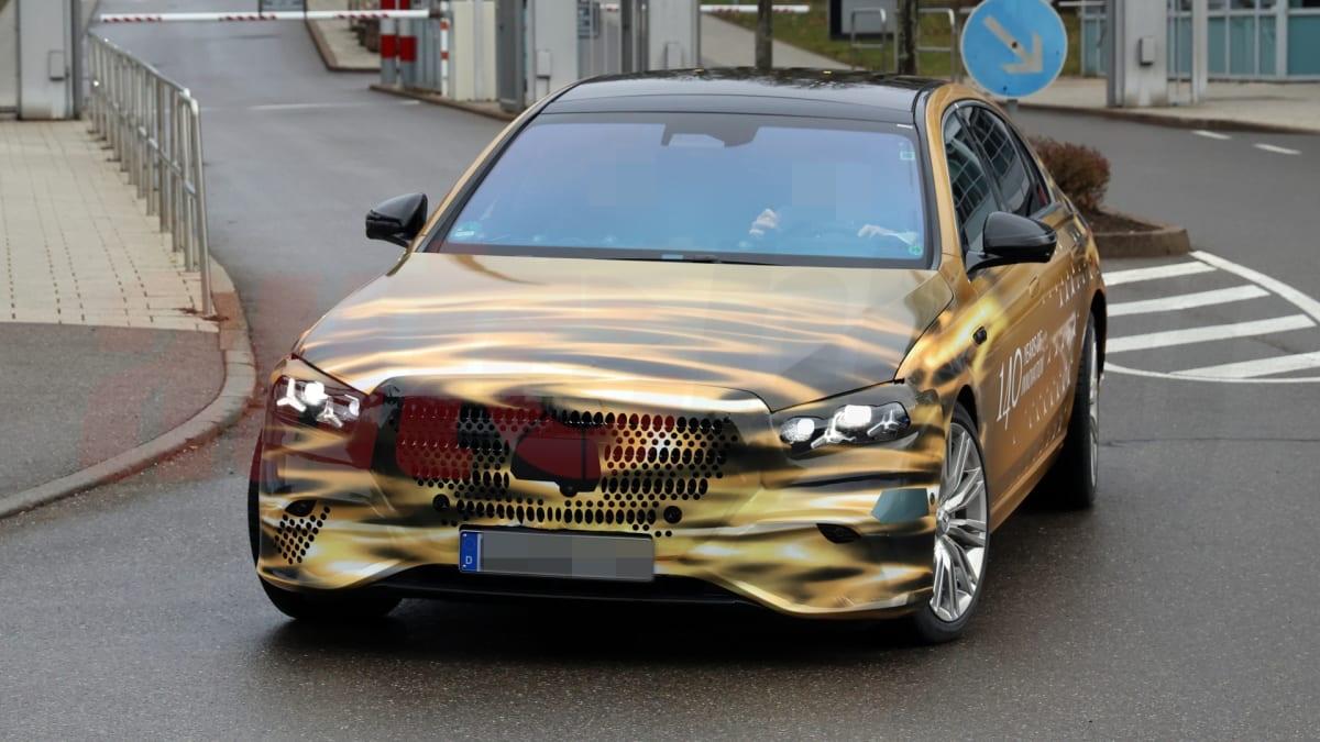 2027款金色奔驰S级：比以往更多的技术闪耀！2027年，梅赛德斯-奔