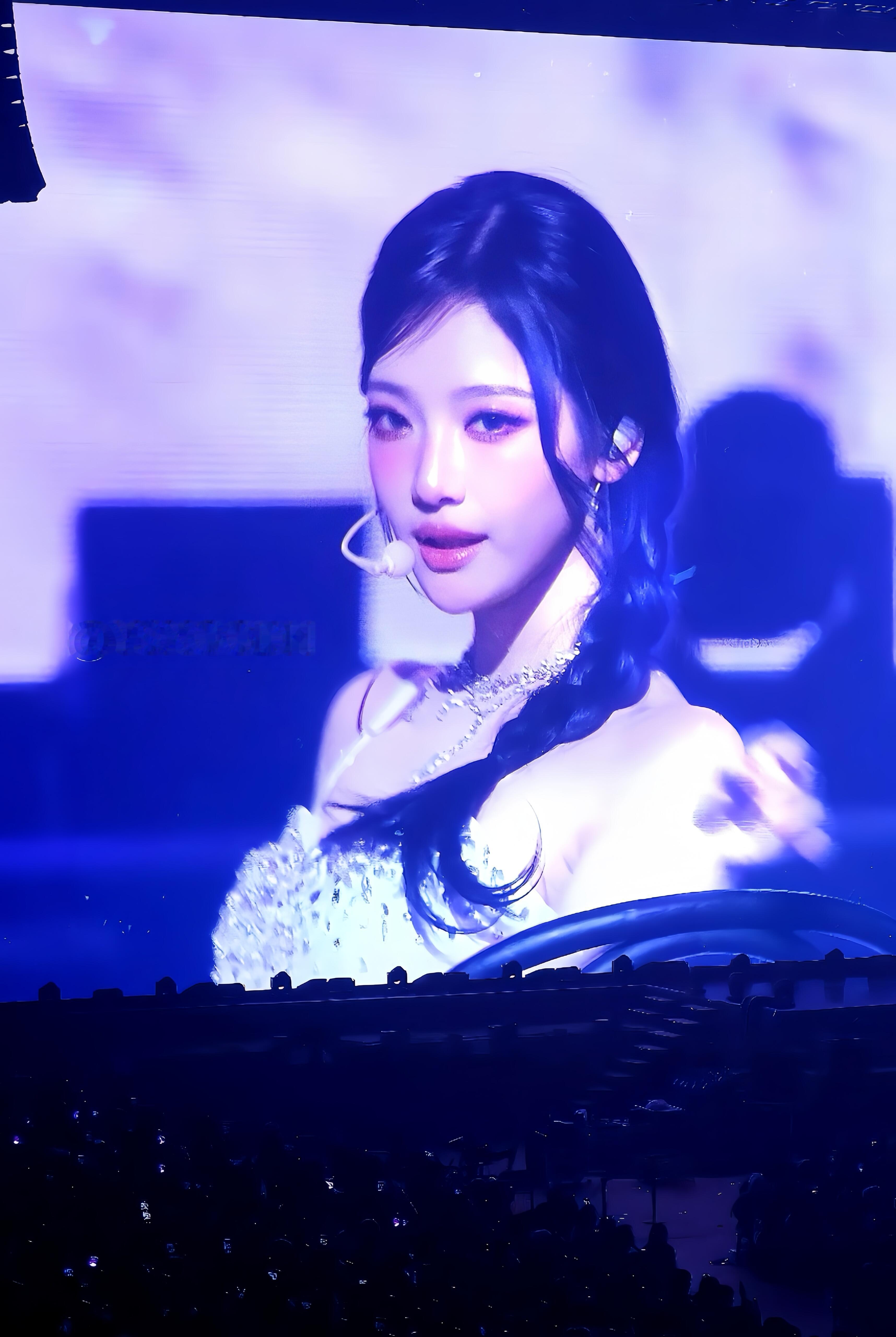 权威的没谱了✨（cr.其其猫猫​​​