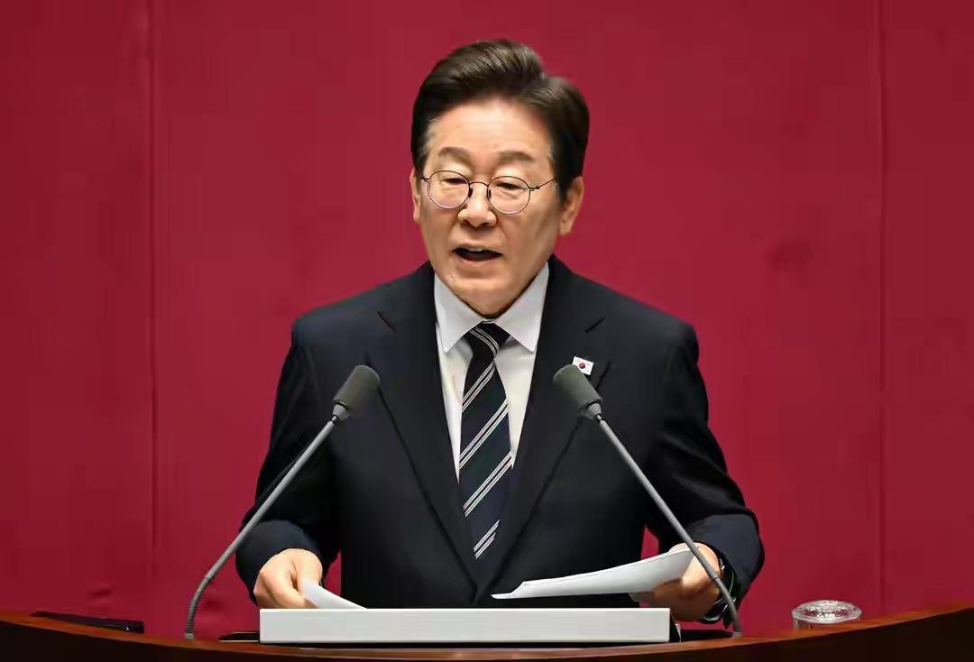 G7发表涉华声明，看似老实巴交的李在明露出了真面目！经过两天的争吵和妥协之后，