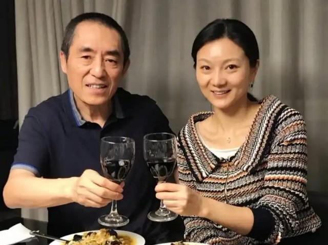 1999年，18岁的陈婷发现自己有了49岁张艺谋的孩子。陈婷打电话问张艺谋怎么办