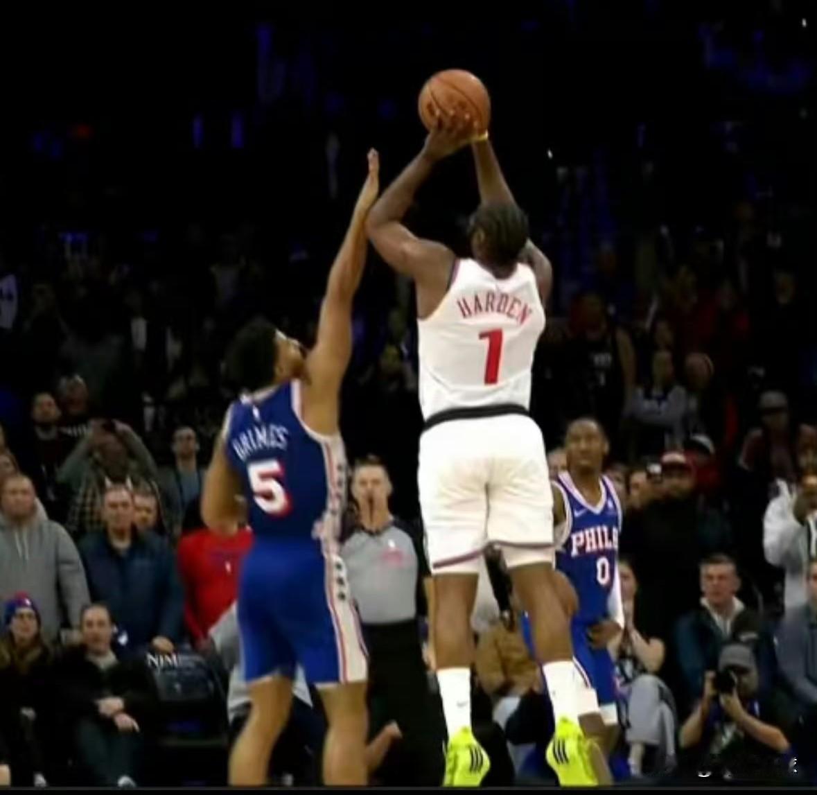 合法干扰！官方确认没犯规！今天，背靠背作战的快船队以108-110不敌76人