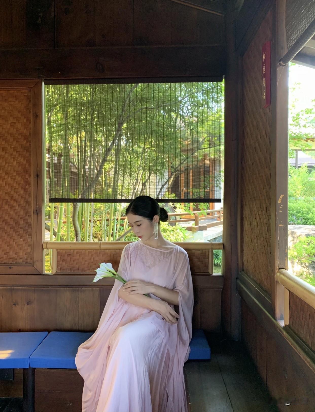 女人,是美貌重要,还是气质重要?有气质即使外貌普通也能独具魅力。