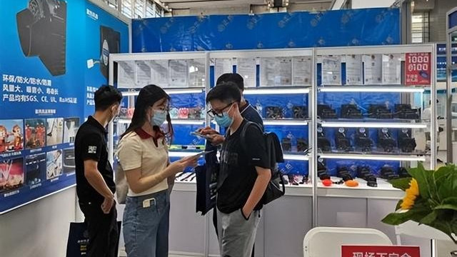 特朗普:和中国谈判很重要,大批中国商品关税归零,签完22页清单