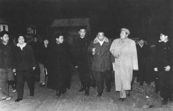 1960年3月13日下午5时，毛泽东主席乘专列到达金华火车站。3月14日，在中共