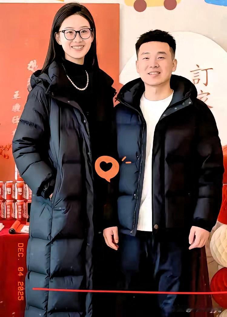 北大女博配哈工大男博，“彩礼五金全免”的热搜太戳人！这哪是高知家庭的任性，分明是