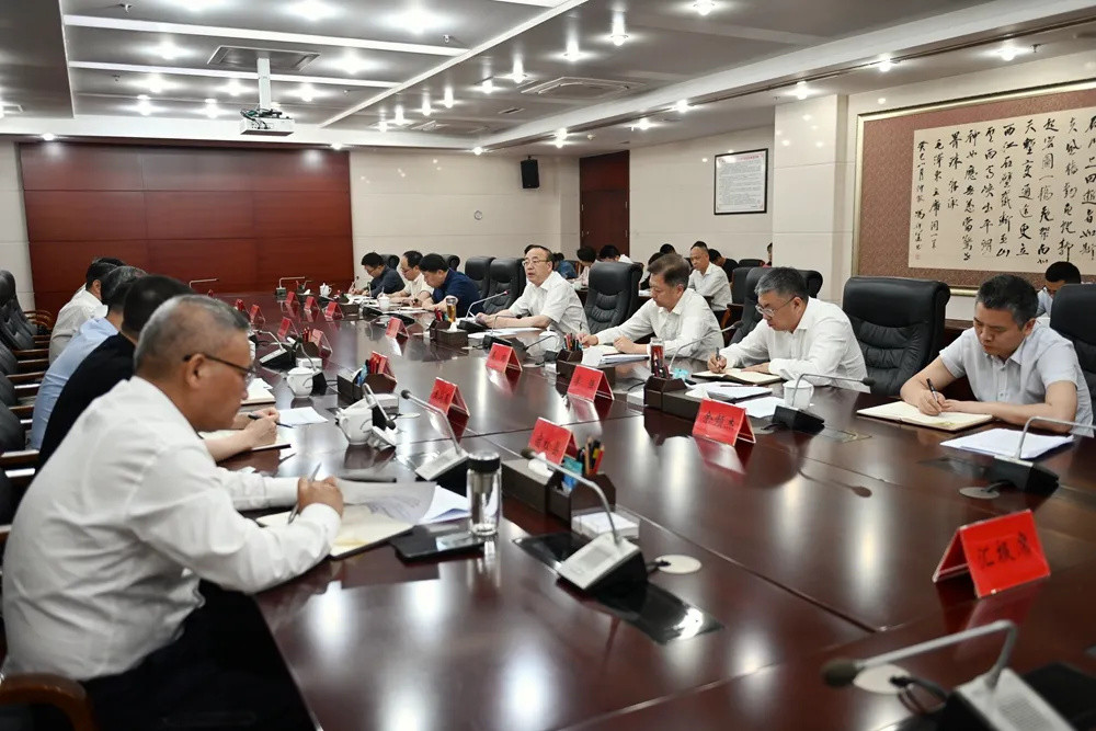 安庆市委连夜开会: 深刻汲取惨痛教训, 坚决抵制违规吃喝