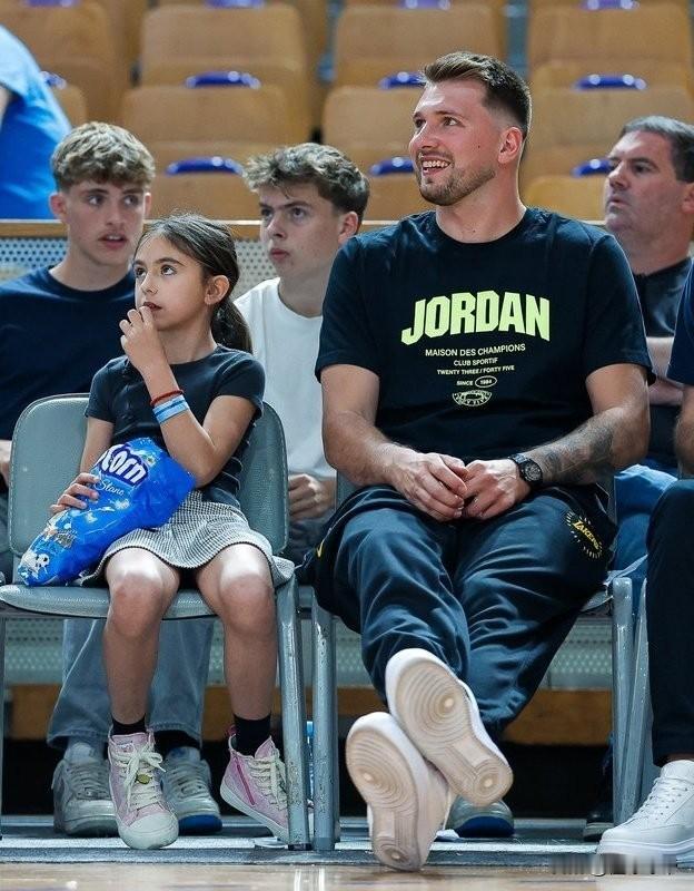 重磅！东契奇暴瘦归来联手湖人冲冠，NBA下赛季将迎王朝更迭？