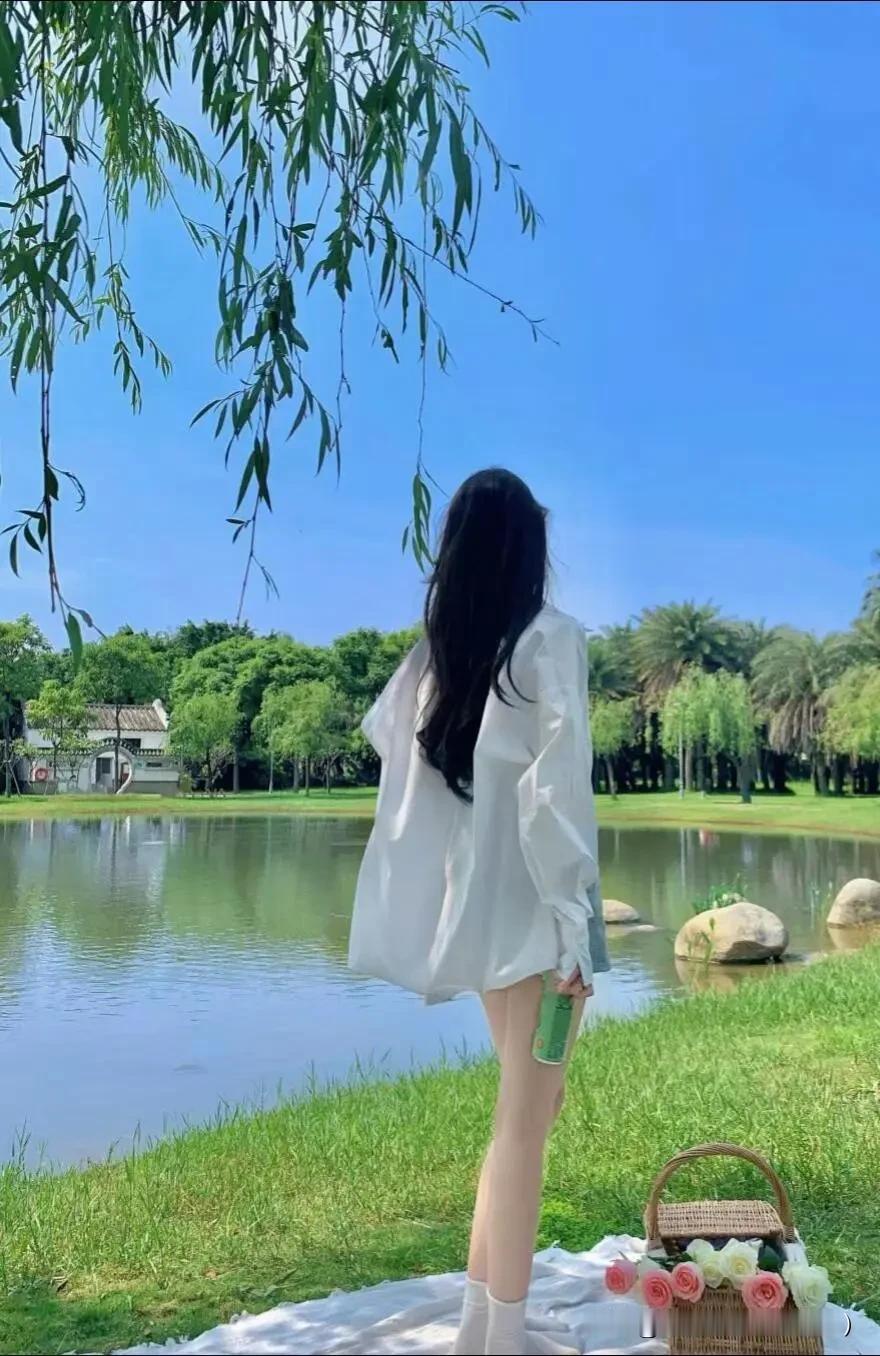 ／／JadeScentofWriting昨天，今天，明天，