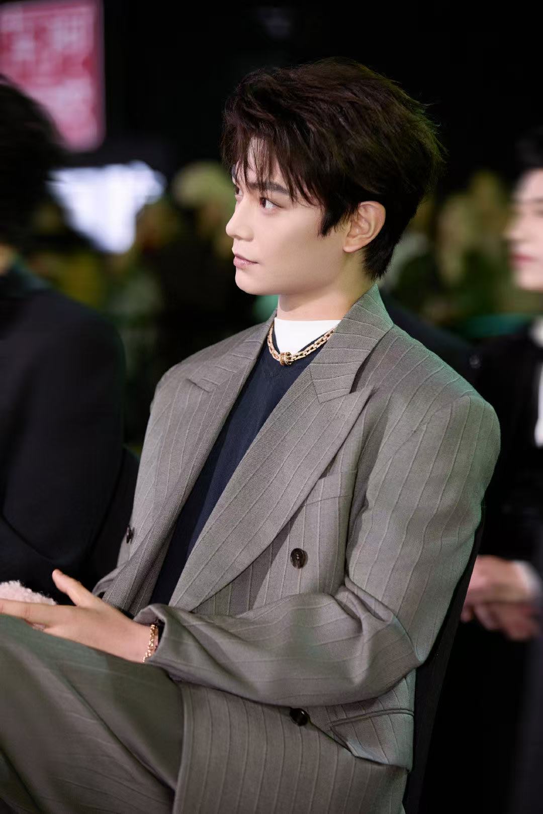 丁禹兮巅峰之夜官宣预告丁禹兮巅峰之夜预热丁禹兮巅峰之夜官宣预告，惊喜值拉满了，