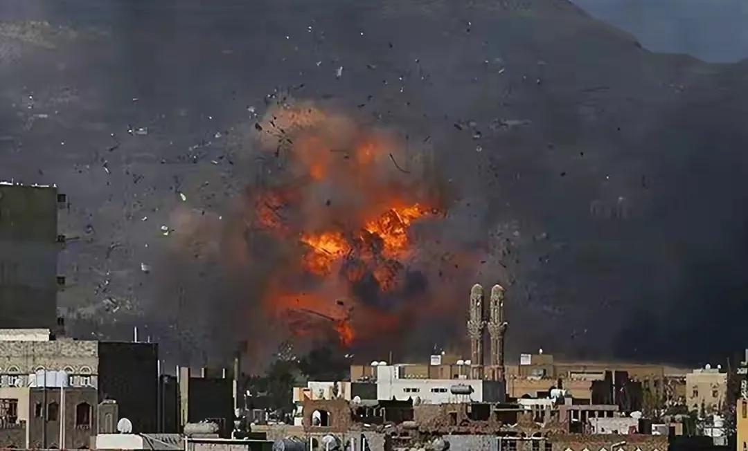 穆斯林又打穆斯林，近期沙特阿拉伯应美国要求轰炸也门的胡赛武装的据点，通过卫星长期