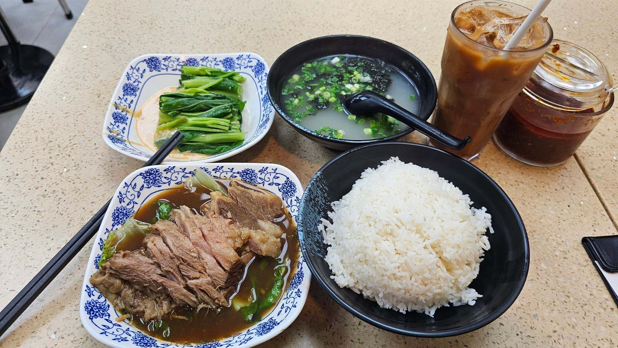 香港网友：53元港币的晚餐。​​​