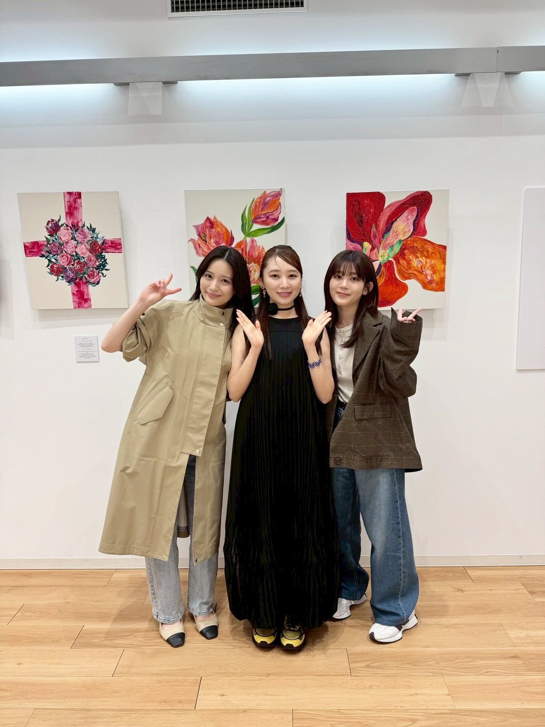 尾関梨香「詩織の個展「TOU展示4」に行ってきました❤︎安定の詩織の素晴らしす