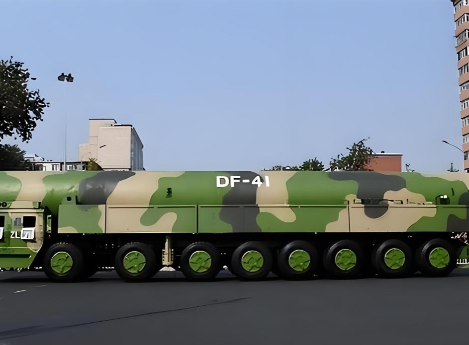 若击沉一艘美国航母，需要多少枚东风导弹？不夸张的说，就是美国11艘航母一起上