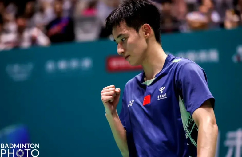 一黑到底了！王正行和石宇奇会师决赛，孙导、乔导提前下班！王正行你真行，安癫公手动