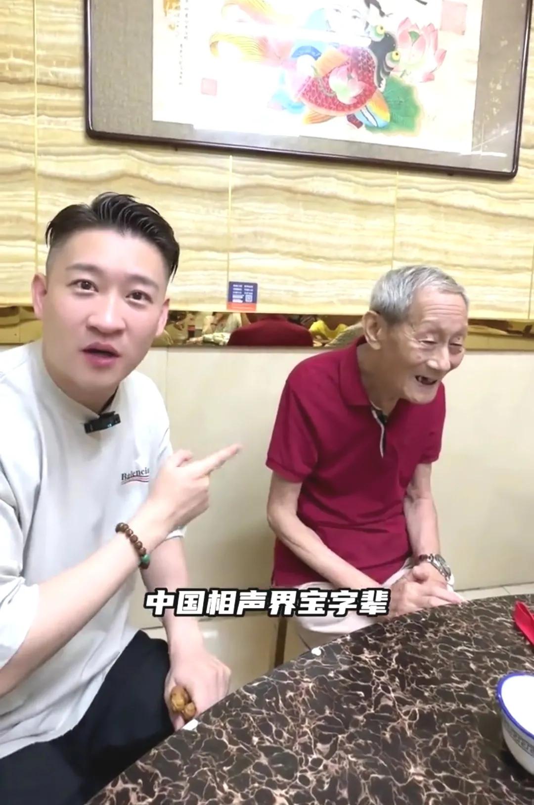 原来曹云金相声启蒙老师并非郭德纲，而且另有他人。曹云金德云社的相声演员，他表