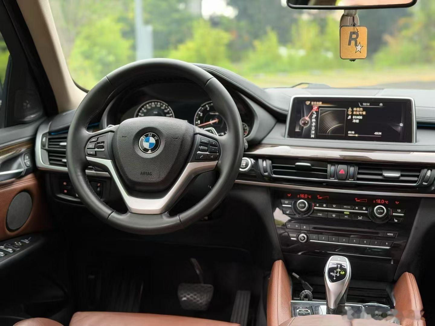 经典的鸡腿档把，已经是十年前的产品了，宝马X6，xDrive35i 豪华版、二手