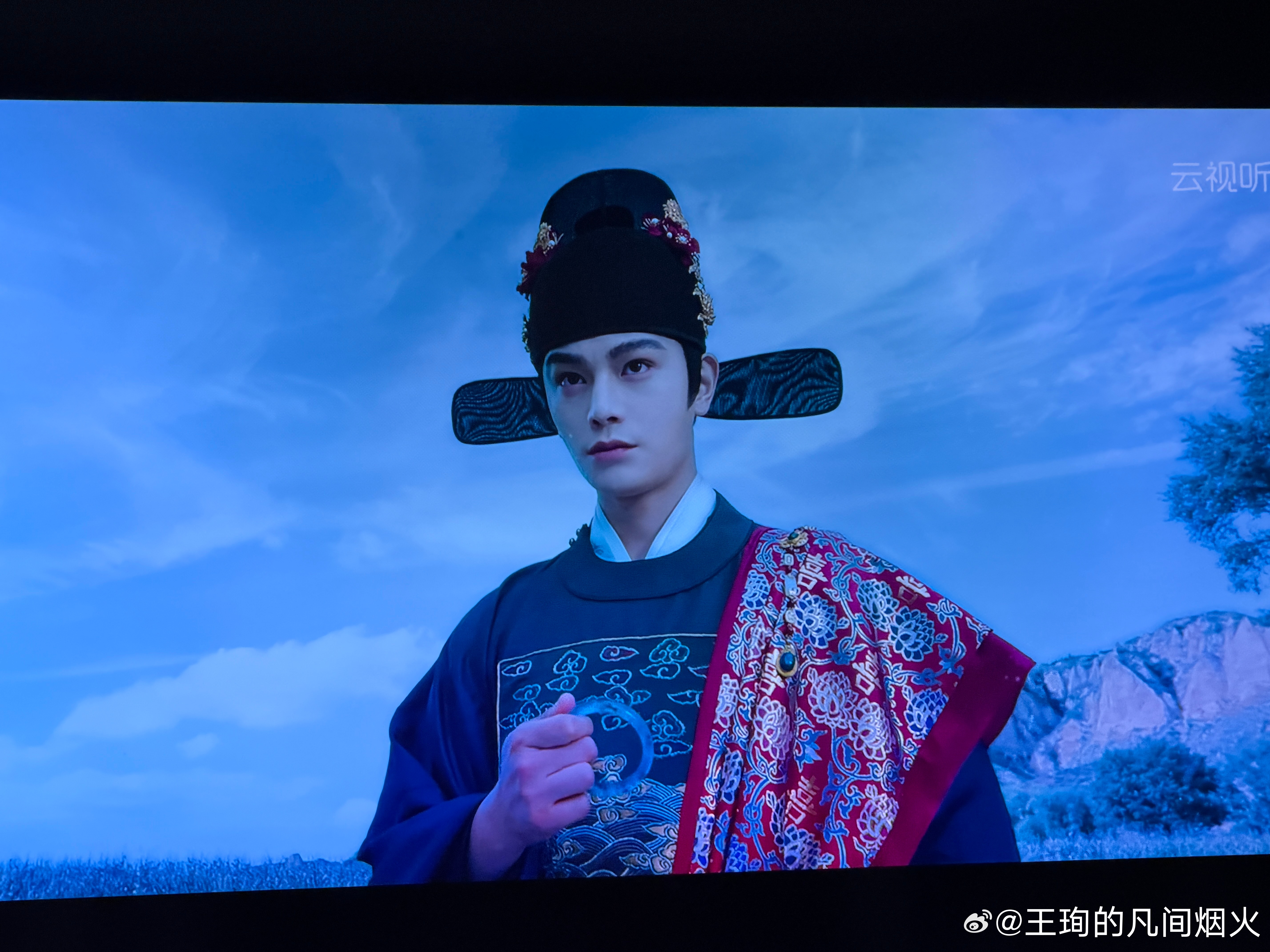 我因为喜欢丁禹兮，他主演的《花开锦绣》还是要追的。只是前面3集剧情我看不下去，全