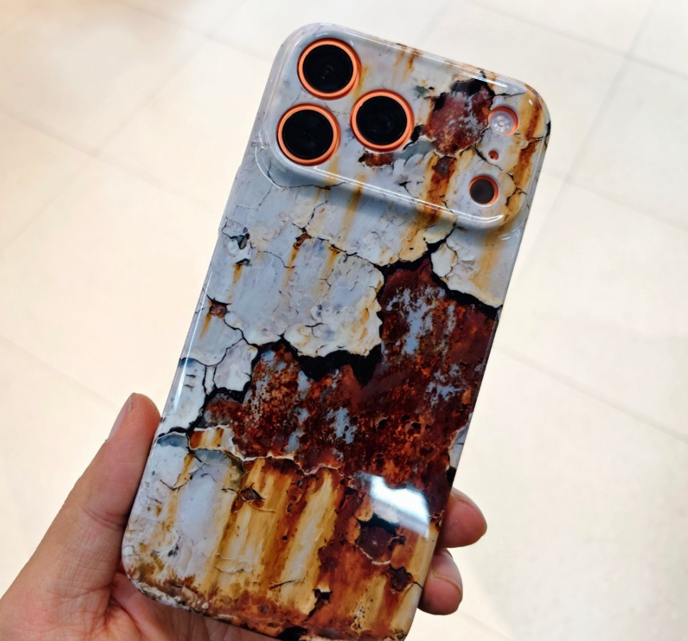 手机会重新成为一个朝阳行业，集成了AI功能的豆包手机就是AI最好的载体。所以淘宝