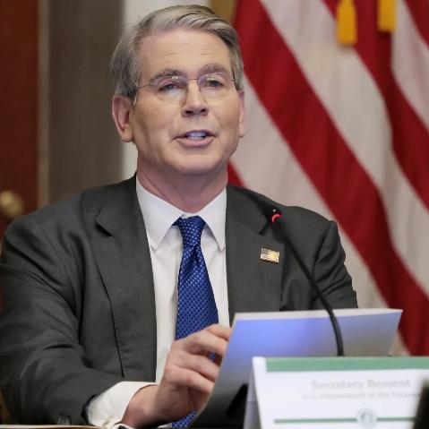 我国近期确认采购1200万吨美国大豆，交易规模近128亿美元。据悉，这笔订单最初