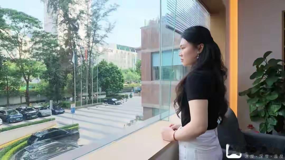 “掉进杀猪盘！”深圳，女子在社交平台上，结识30岁男子，对方自称是香港高管，年薪