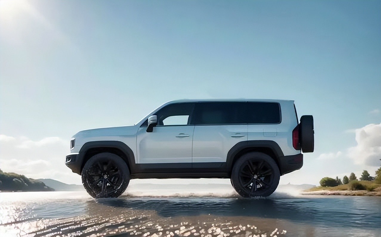 755公里续航9分钟充满，比亚迪钛7这波操作，是把自家老用户架在火上烤啊。