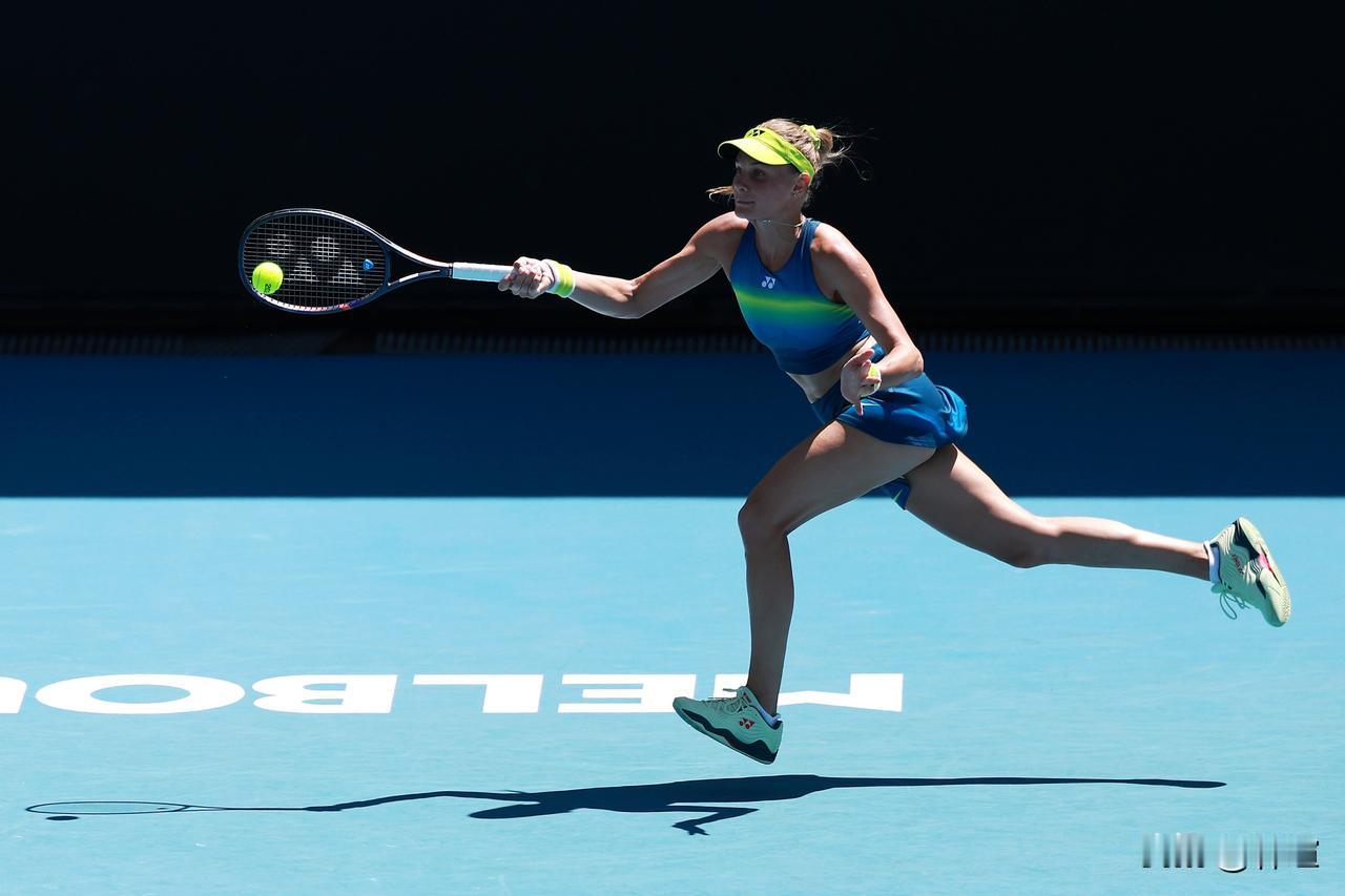 乌克兰双星，携手爆冷[捂脸哭]澳网首个比赛日尚未结束，女单赛场就已经见证两位种子