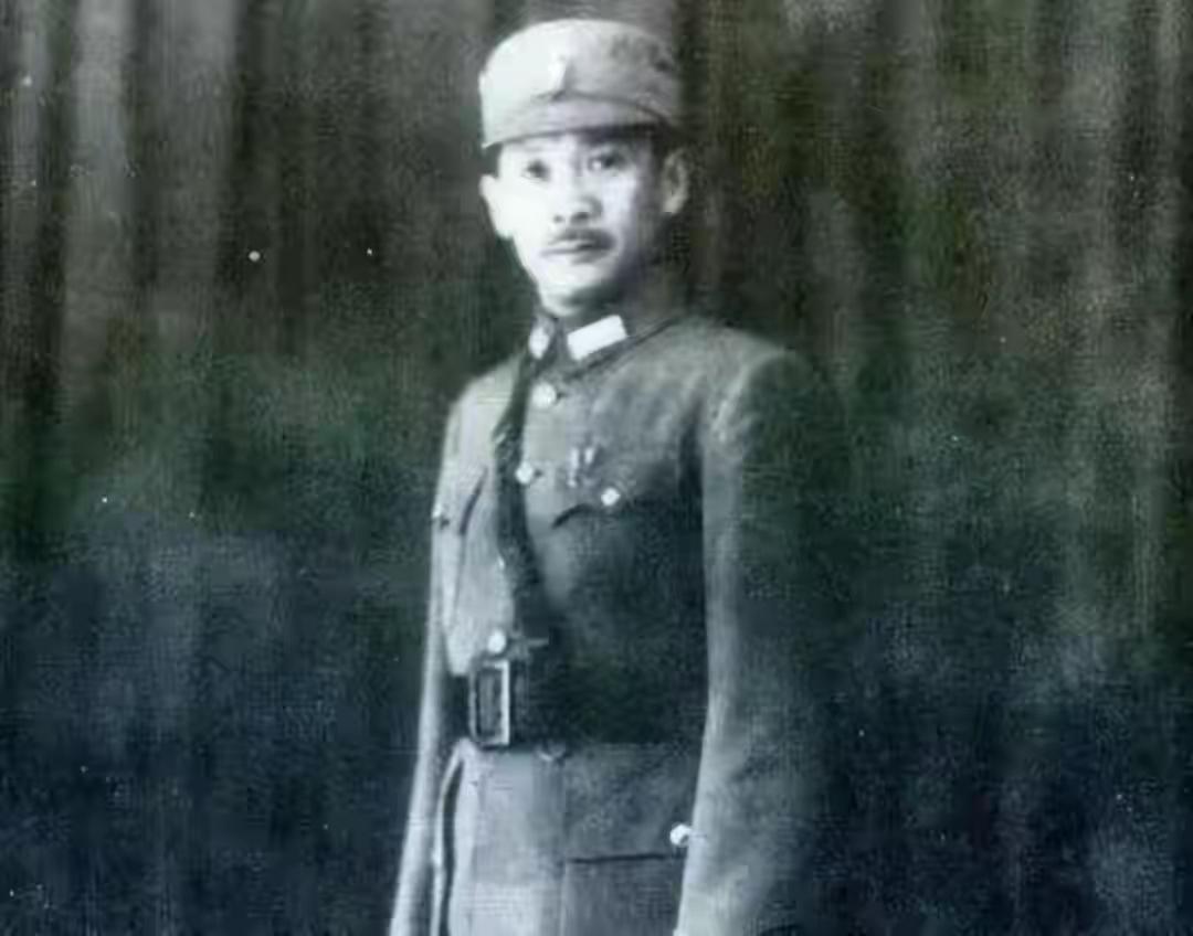 1949年，张发奎拍桌怒问李宗仁：蒋介石就在溪口，你为何不扣了他“德邻兄！”
