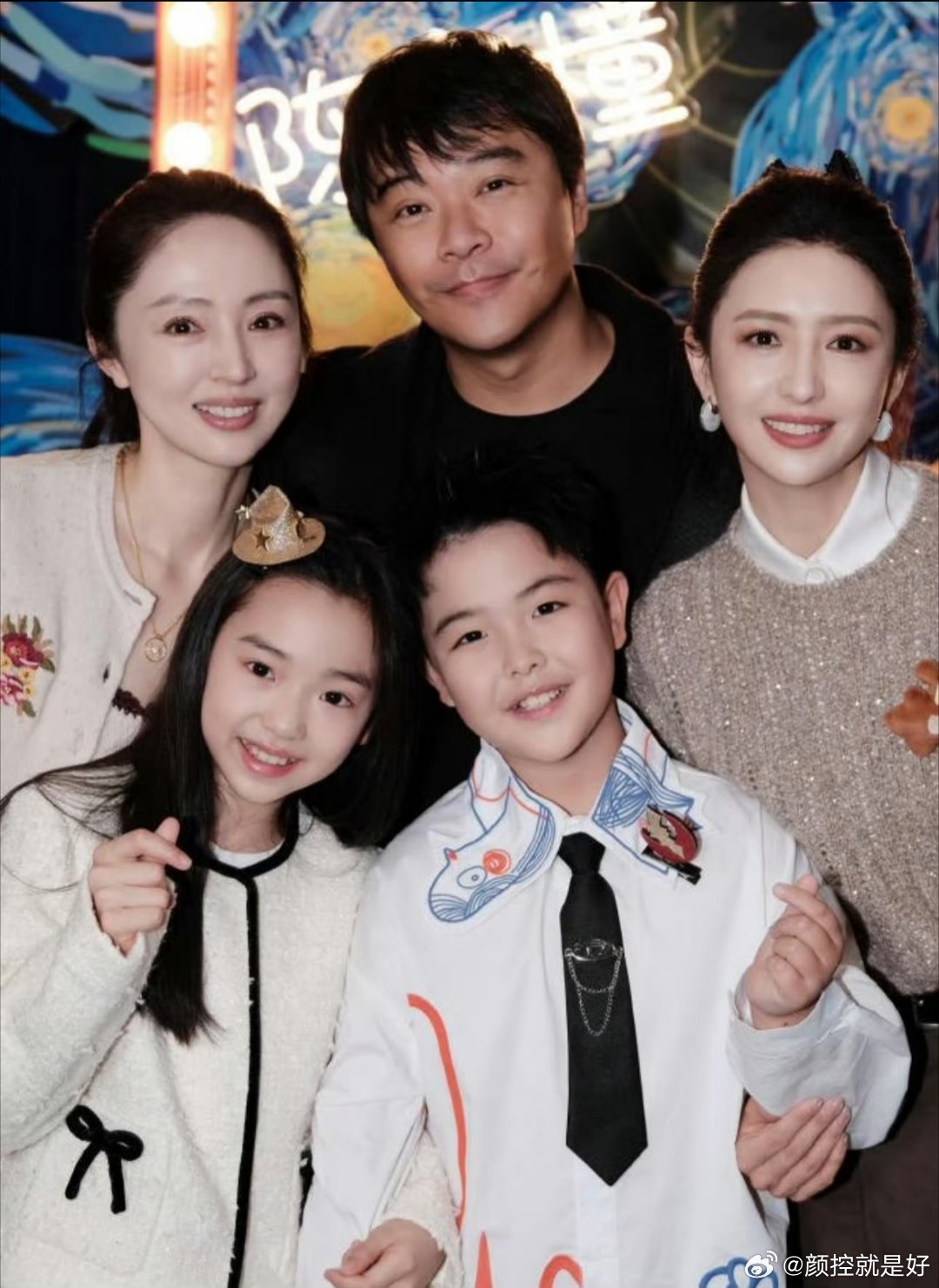 朵朵和陈思诚共用一张脸真的是和陈思诚长得一模一样。