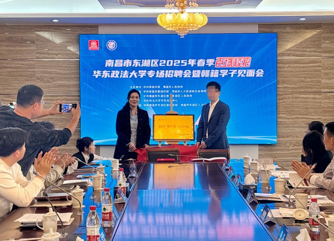 说句实话，在现实生活中、在网上见过不少部门的女性负责人，她们有的很有才华，有的相