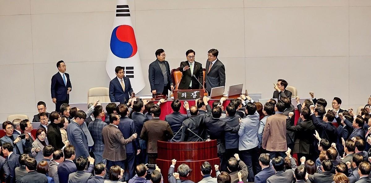 尹锡悦官员集体辞职在韩国新政府诞生之后，韩国政府长官和次官级官员集体辞职，不过